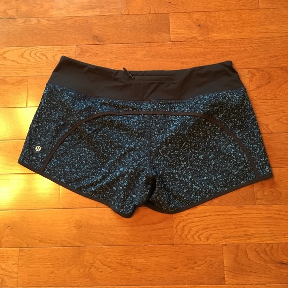 🎁Lululemon Run Times Short-Daisy Dust Illuminight Black-12🎁 - Picture 3 of 11